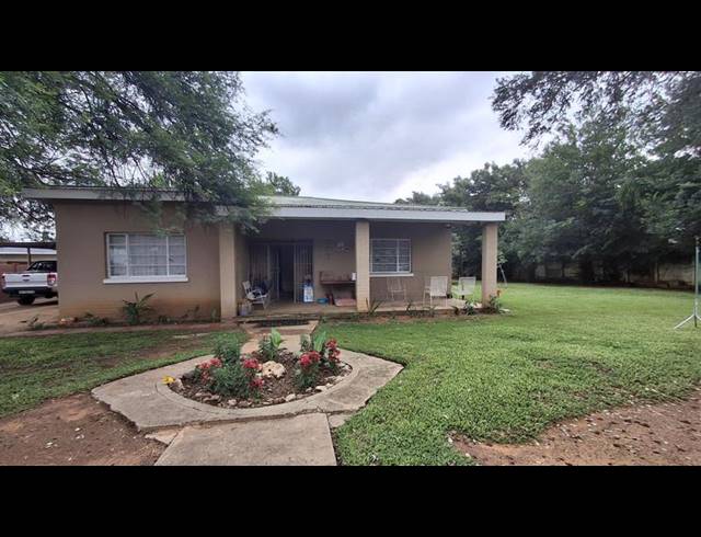 4 BEDROOM HOUSE FOR SALE IN BOTHAVILLE